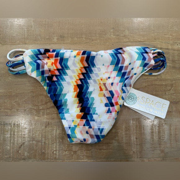 L Space diamond daze bikini NWT size XS SWIMWEAR reversible - Picture 11 of 15